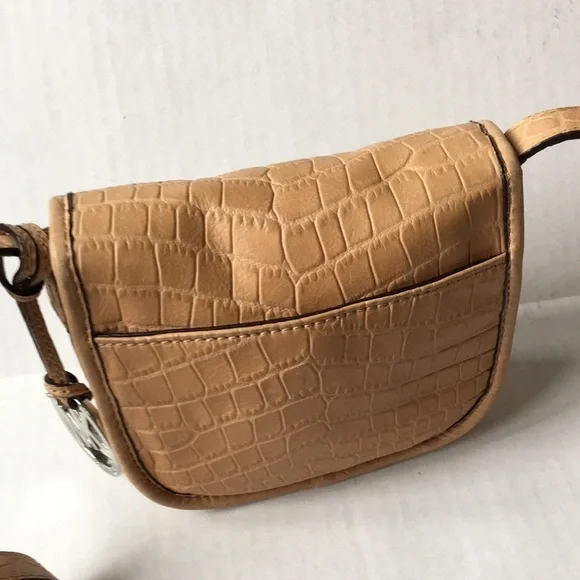 Michael Kors Saddle Crossbody Mini Bag - Picture 3 of 16